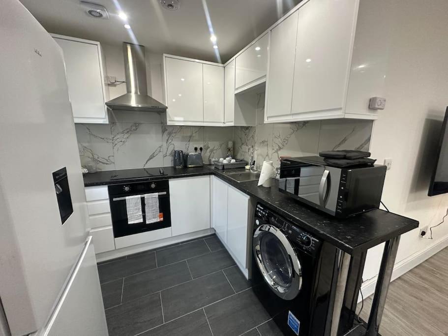 2 Bedroom House,Brownhillrd Se6 London Eksteriør billede