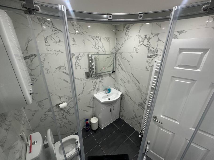 2 Bedroom House,Brownhillrd Se6 London Eksteriør billede